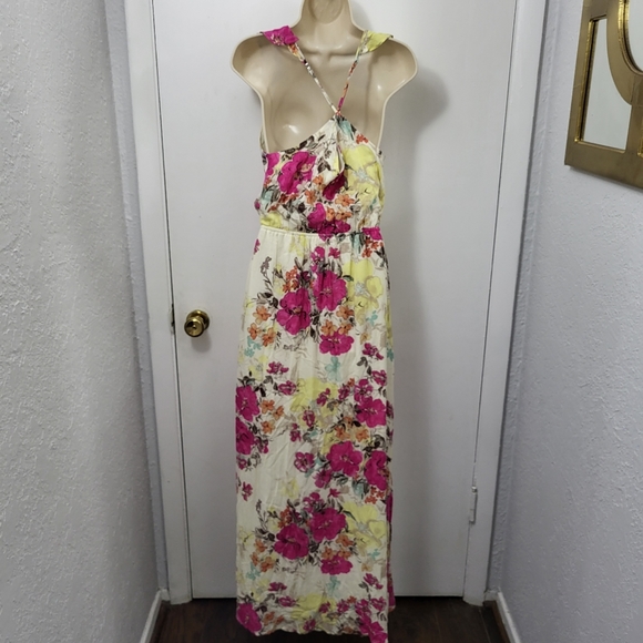Wonderly Medium Floral Maxi Dress - Picture 10 of 12